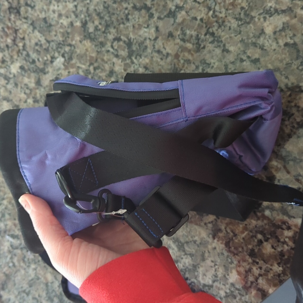Arca Purple and Black Hydro Carrier - Picture 3 of 5